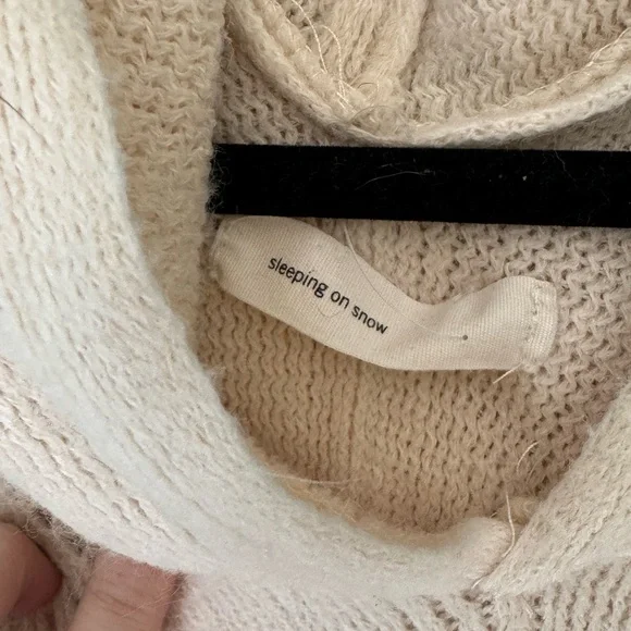 OSFA Anthropologie Sleeping On Snow Hooded Knit Cape Shrug Poncho Sweater - Picture 5 of 8